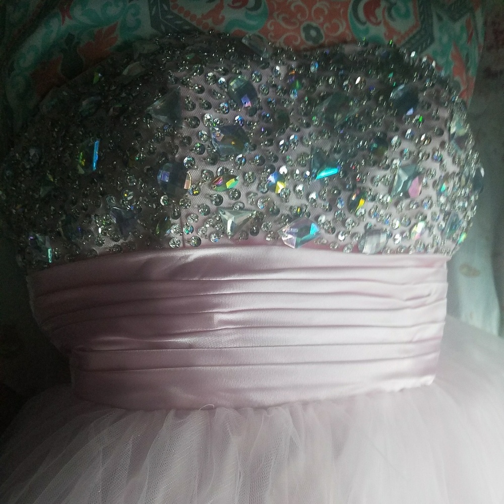 Light Pink short sparkly prom dress - Picture 3 of 4